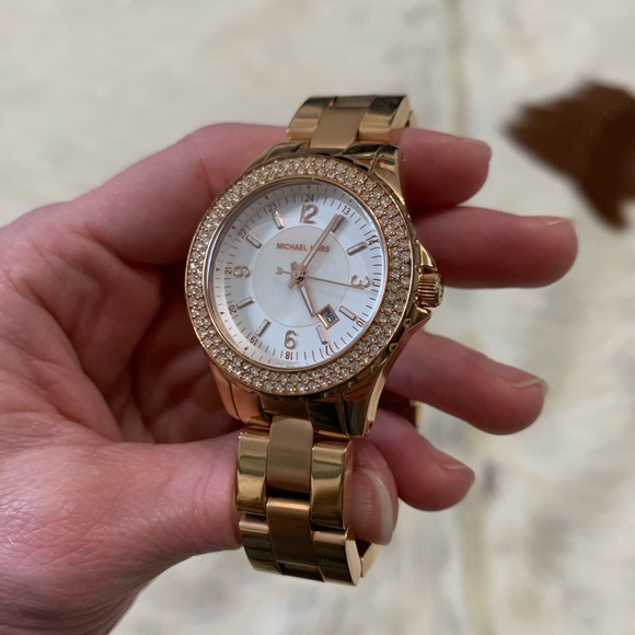 Michael Kors Quartz Rose Gold w/White Dial Watch - Picture 2 of 8